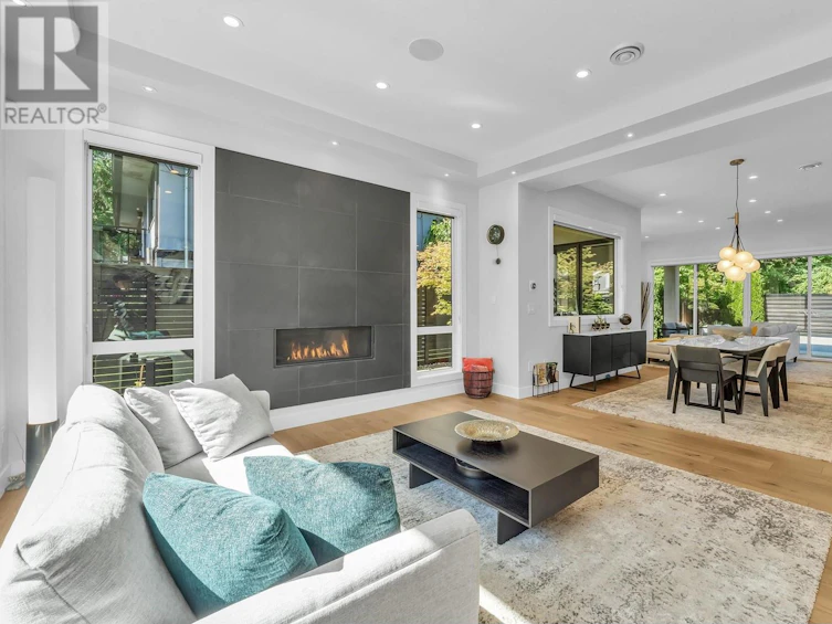 3602 Bluebonnet Road, North Vancouver, BC, V7R 4E1 - 4