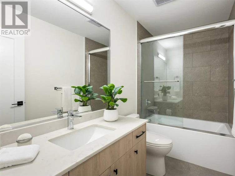 315 Chardonnay Avenue, Oliver, BC, V0H 1T4 - 21