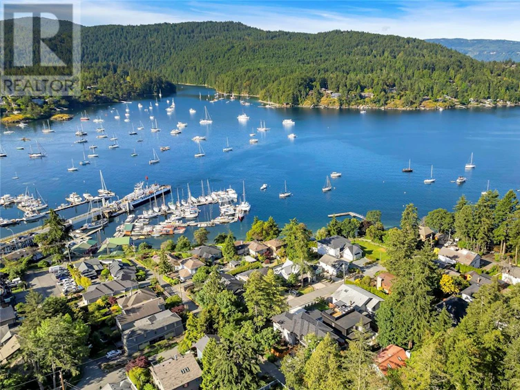772 Harding Lane, Central Saanich, BC, V8M 2G2 - 16