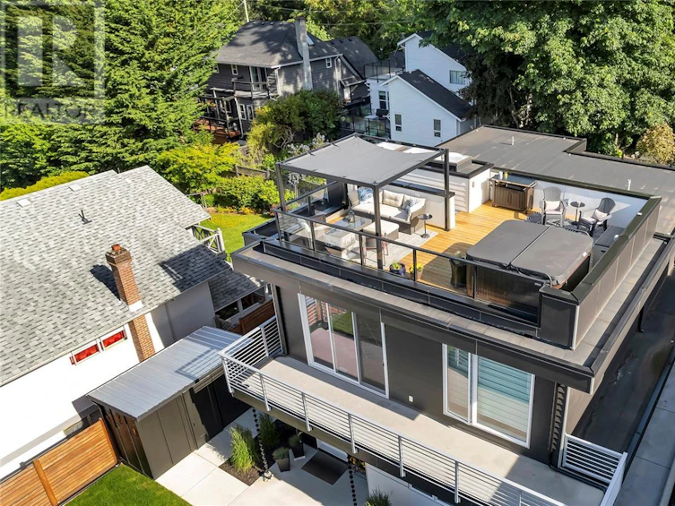 772 Harding Lane, Central Saanich, BC, V8M 2G2 - 2