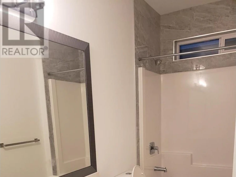 808 Crestline Street, Kamloops, BC, V2B 5X3 - 32