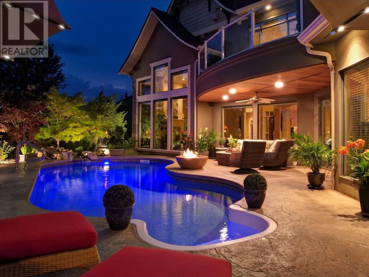 995 Westpoint Drive, Kelowna, BC, V1W 4Z9 - 2