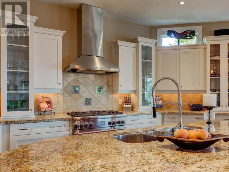 995 Westpoint Drive, Kelowna, BC, V1W 4Z9 - 25