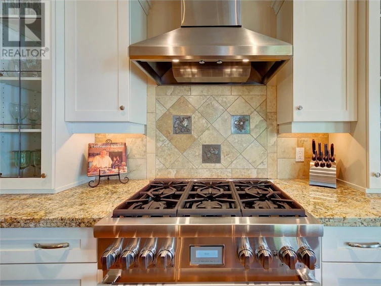 995 Westpoint Drive, Kelowna, BC, V1W 4Z9 - 26