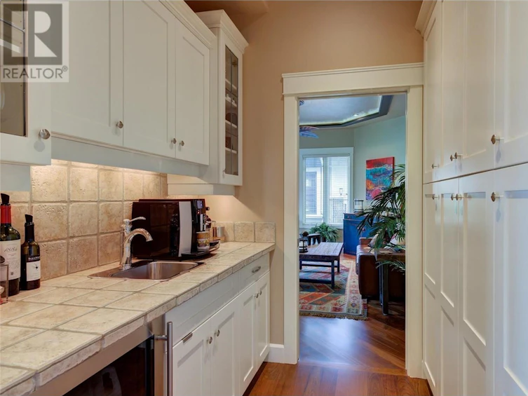 995 Westpoint Drive, Kelowna, BC, V1W 4Z9 - 28