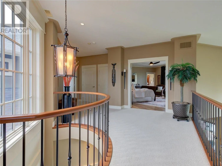995 Westpoint Drive, Kelowna, BC, V1W 4Z9 - 36