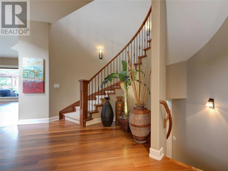 995 Westpoint Drive, Kelowna, BC, V1W 4Z9 - 51