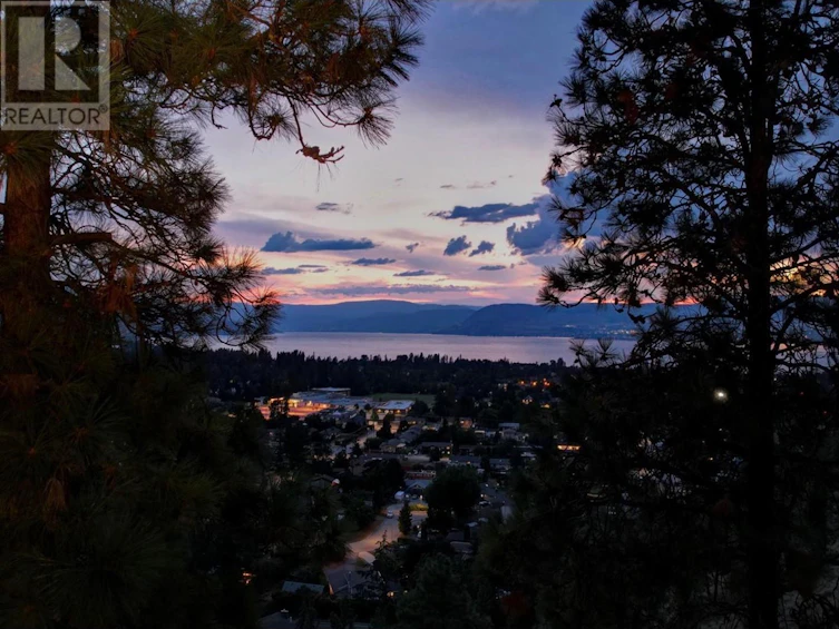 995 Westpoint Drive, Kelowna, BC, V1W 4Z9 - 6