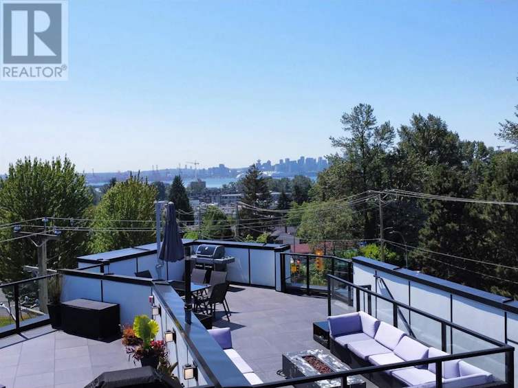1710 Larson Road, North Vancouver, BC, V7M 2Z4