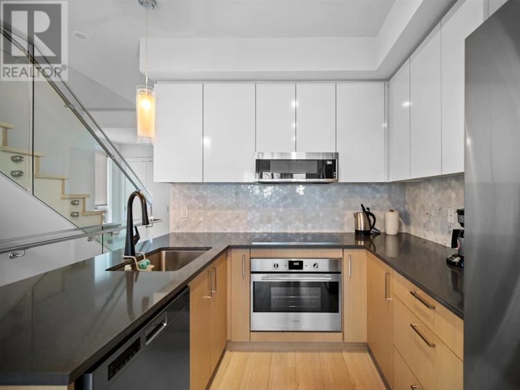 1710 Larson Road, North Vancouver, BC, V7M 2Z4 - 8