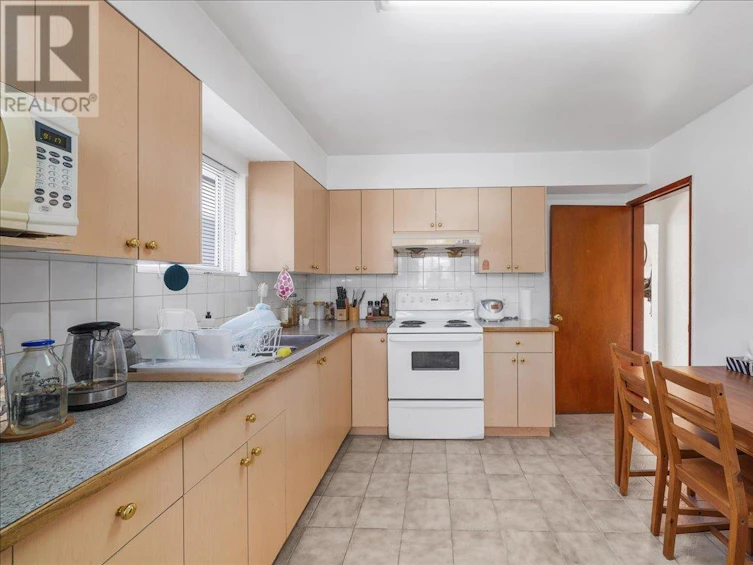 557 Rupert Street, Vancouver, BC, V5K 4K6 - 8