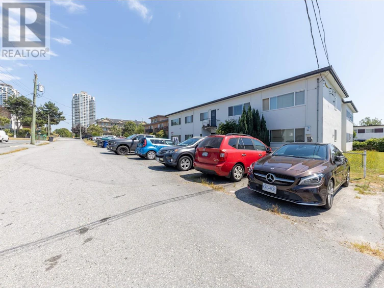 6831 Arcola Street, Burnaby, BC, V5E 1H4 - 4