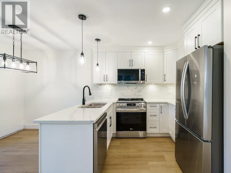 2582 Burian Drive, Coquitlam, BC, V3K 5W9 - 25