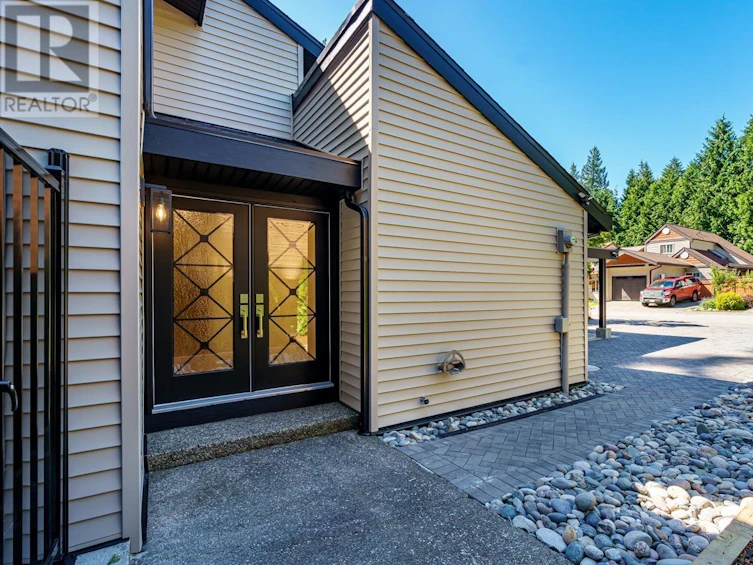2582 Burian Drive, Coquitlam, BC, V3K 5W9 - 35