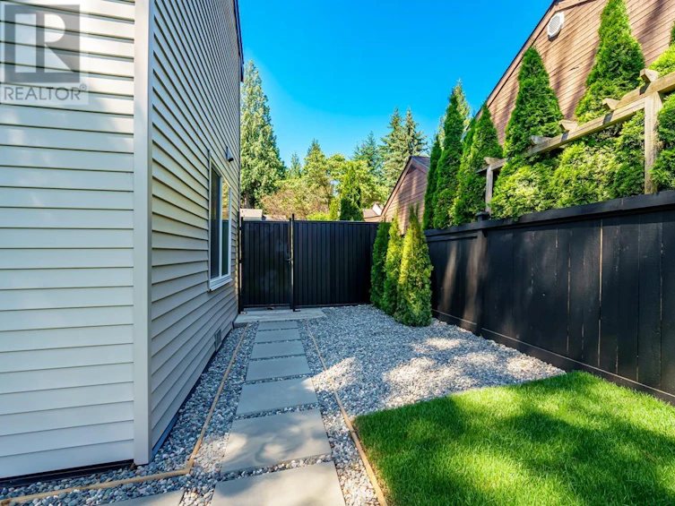 2582 Burian Drive, Coquitlam, BC, V3K 5W9 - 4