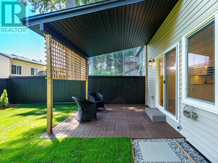 2582 Burian Drive, Coquitlam, BC, V3K 5W9 - 5