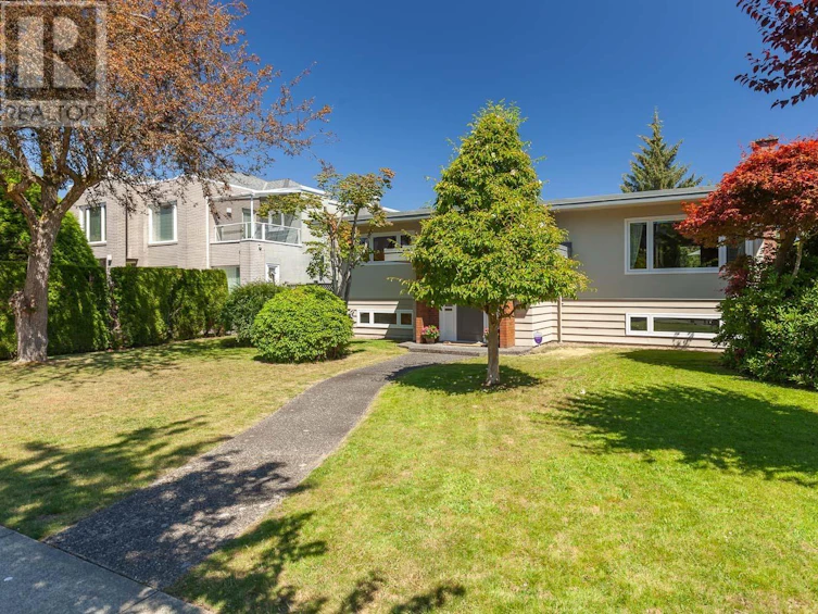5588 Willow Street, Vancouver, BC, V5Z 3S4 - 2