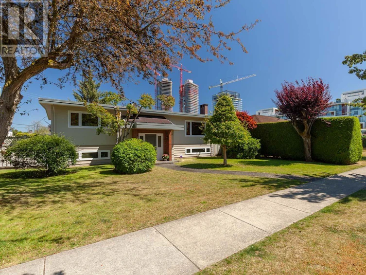 5588 Willow Street, Vancouver, BC, V5Z 3S4 - 3