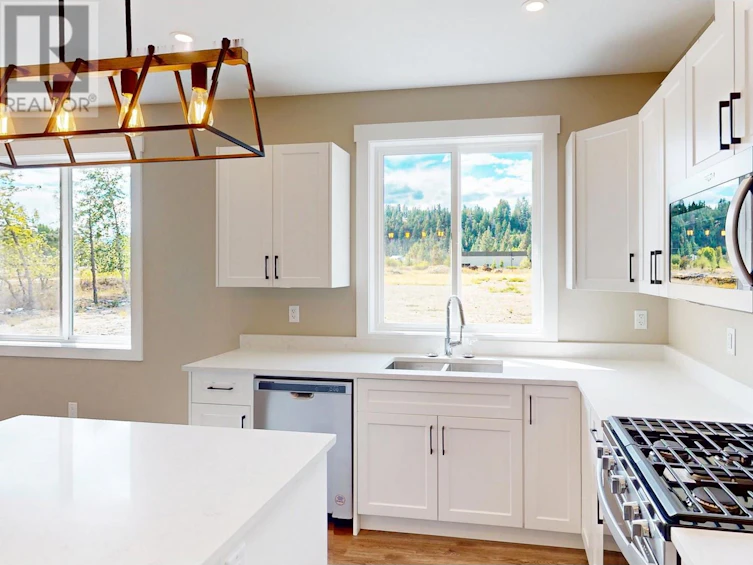 518 Similkameen Avenue, Princeton, BC, V0X 1W0 - 5