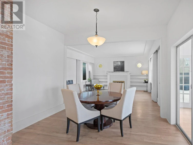 2072 Abbott Street, Kelowna, BC, V1Y 1C6 - 10