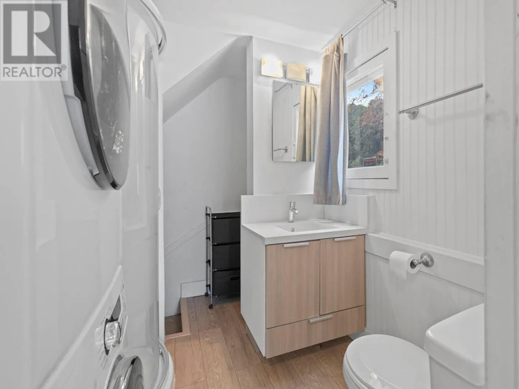 2072 Abbott Street, Kelowna, BC, V1Y 1C6 - 20