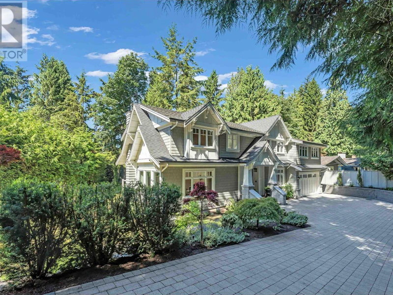 3860 Bayridge Avenue, West Vancouver BC V7V 3J4