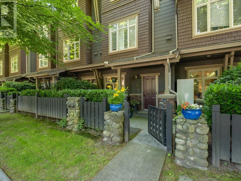 132 - 600 Park Crescent, New Westminster BC V3L 5W1