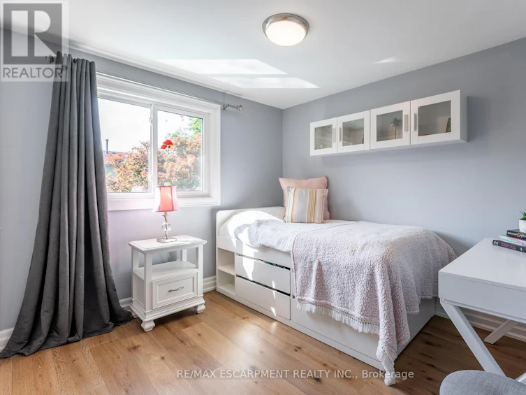 1245 Sycamore Drive, Burlington, ON, L7M 1G8 - 25