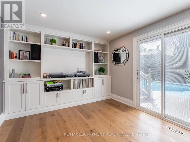 1245 Sycamore Drive, Burlington, ON, L7M 1G8 - 8