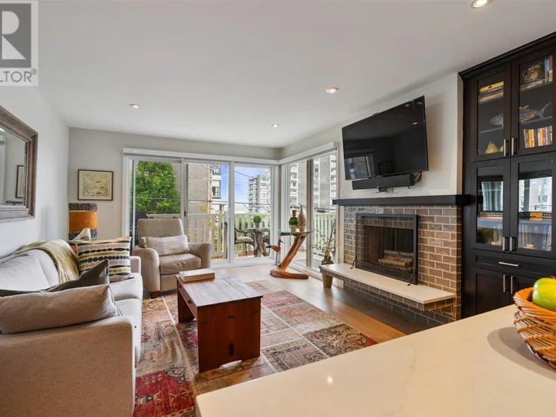 202 - 2365 W 3rd Avenue, Vancouver BC V6K 1L6
