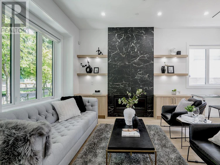 2650 East 25 Avenue, Vancouver, BC, V5R 1H5 - 3
