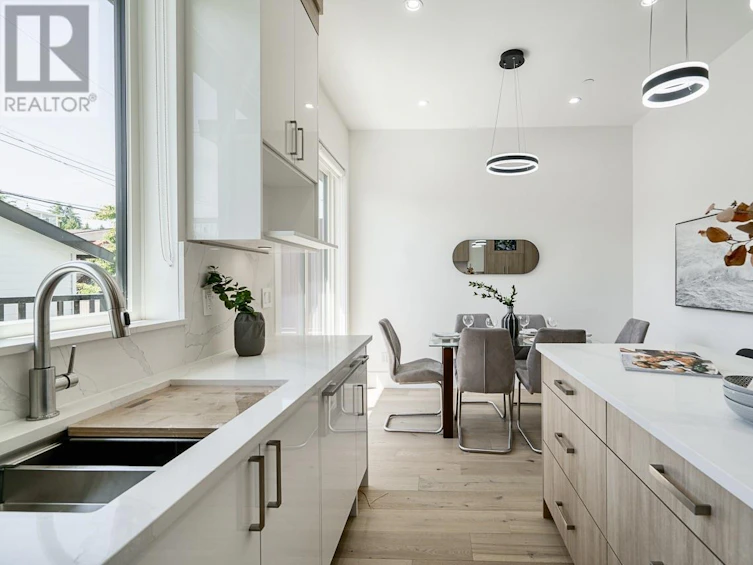2650 East 25 Avenue, Vancouver, BC, V5R 1H5 - 8
