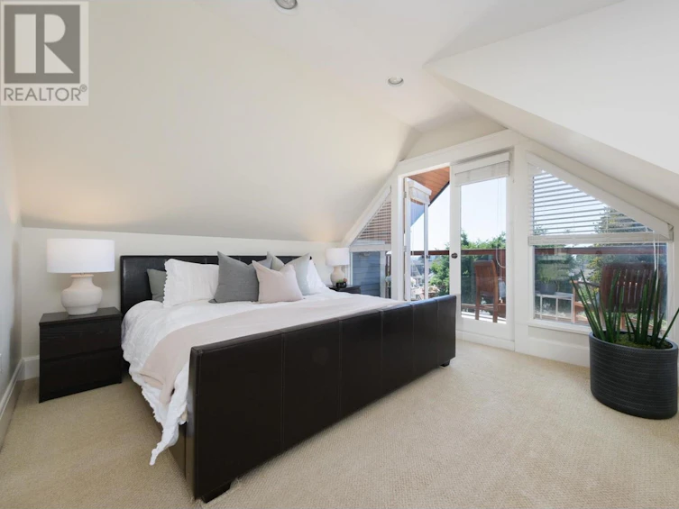 1143 Ridgeway Avenue, North Vancouver, BC, V7L 3R6 - 13