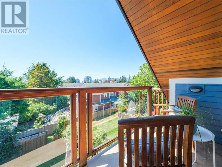 1143 Ridgeway Avenue, North Vancouver, BC, V7L 3R6 - 17