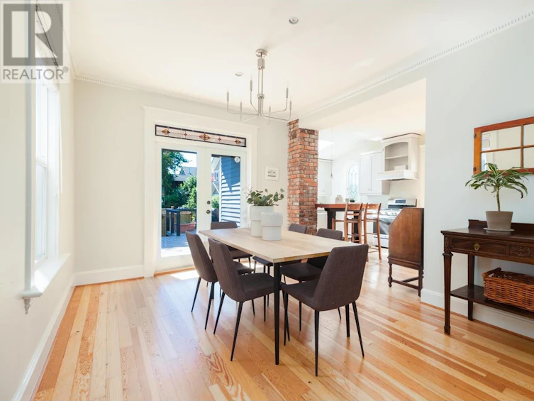 1143 Ridgeway Avenue, North Vancouver, BC, V7L 3R6 - 6