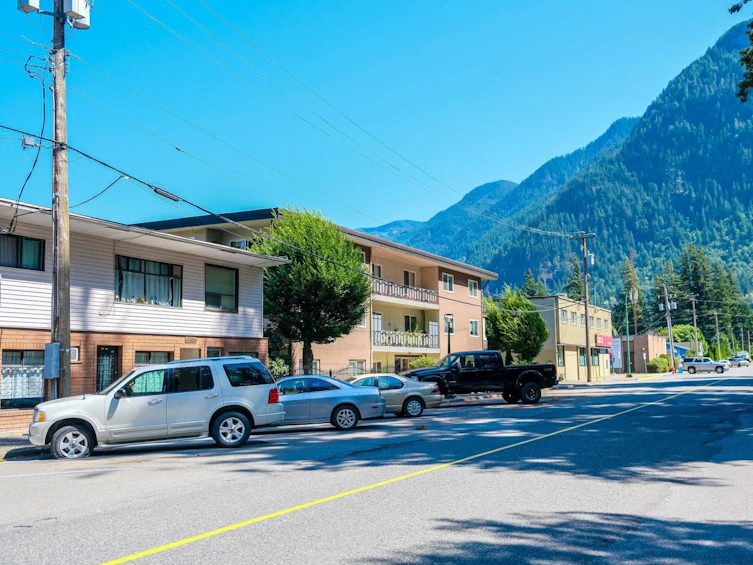 769 4th Avenue, Hope, BC, V0X 1L0 - 4