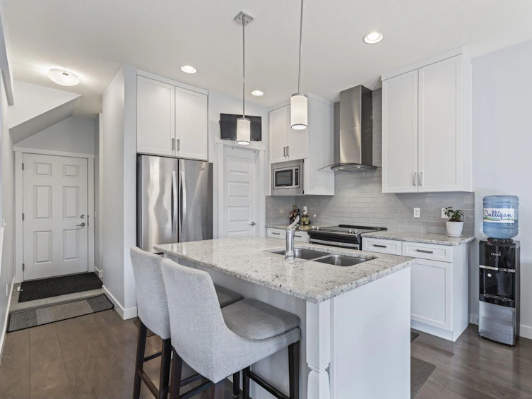 9803 225 Street NW, Edmonton, AB, T5T 7C1 - 8