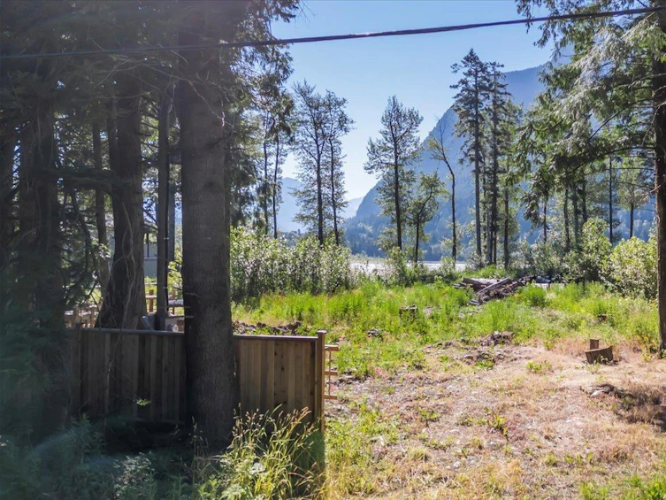 20808 Landstrom Road, Hope, BC, V0X 1L3 - 5