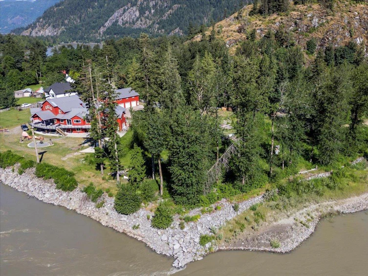 20808 Landstrom Road, Hope, BC, V0X 1L3 - 12