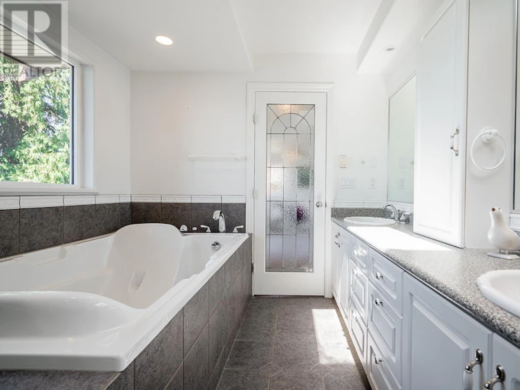 848 Alderside Road, Port Moody, BC, V3H 3A6 - 25