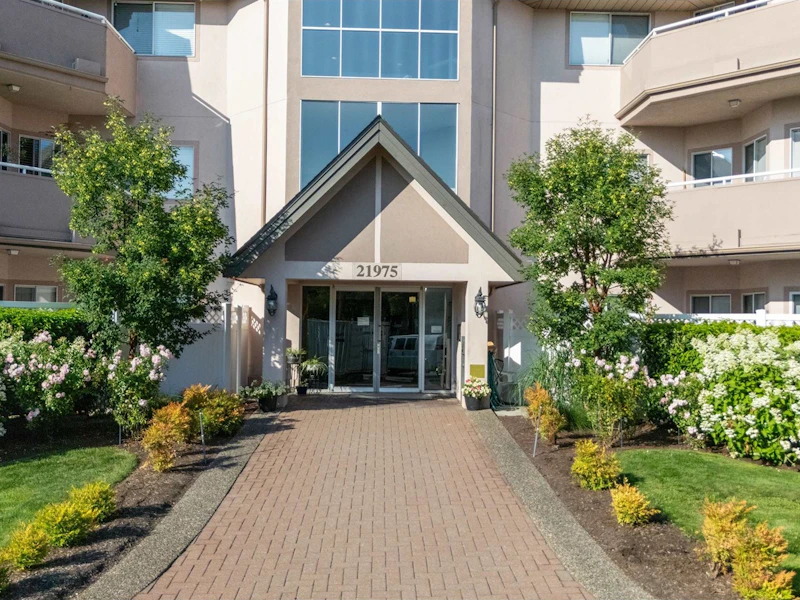 115 - 21975 49th Avenue, Langley BC V3A 8J7