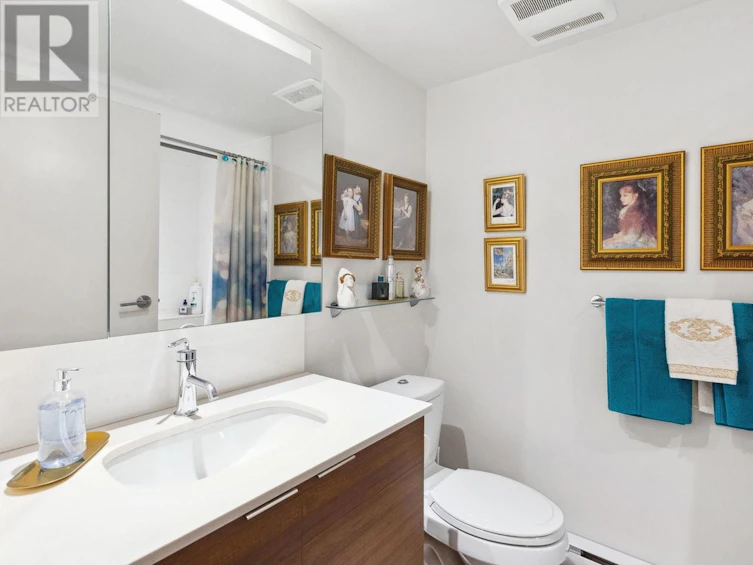 203-1679 Lloyd Avenue, North Vancouver, BC, V7P 0A9 - 17