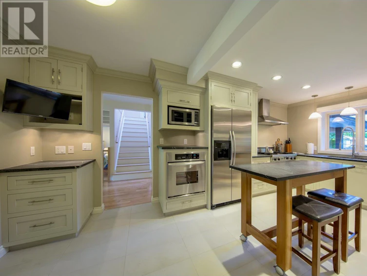 5679 Marine Drive, West Vancouver, BC, V7W 2R7 - 21