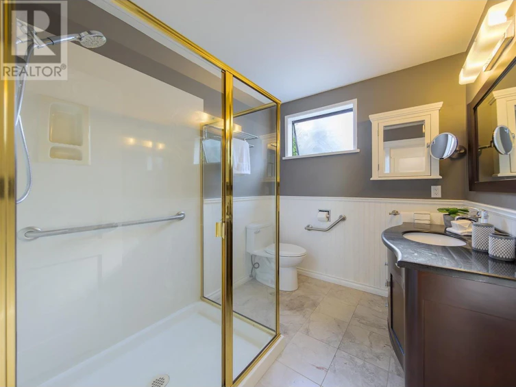 5679 Marine Drive, West Vancouver, BC, V7W 2R7 - 32