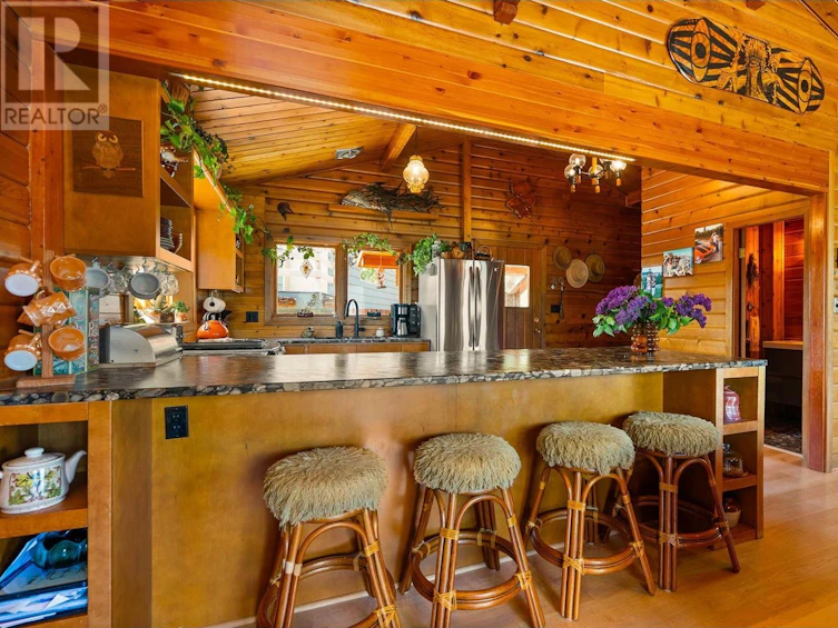 15230 Old Mission Road, Lake Country, BC, V4V 2G5 - 12