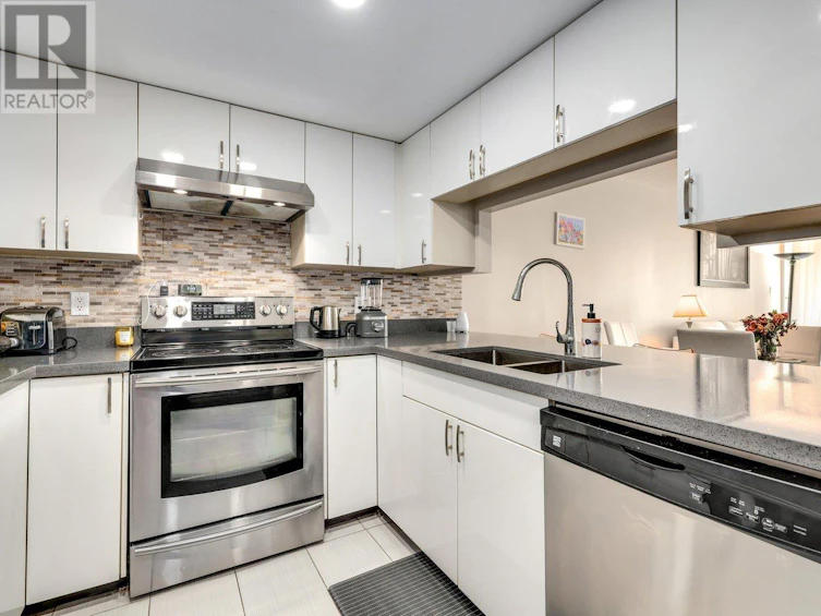 305-1065 Quayside Drive, New Westminster, BC, V3M 1C5 - 11