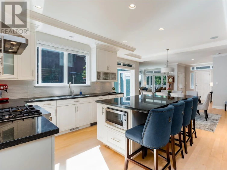 1008 Kilmer Road, North Vancouver, BC, V7K 1R1 - 14