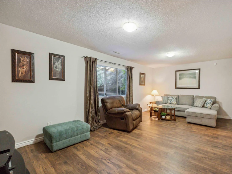8932 143a Street, Surrey, BC, V3V 7P7 - 22