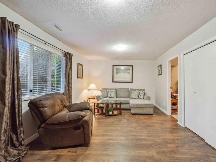 8932 143a Street, Surrey, BC, V3V 7P7 - 25