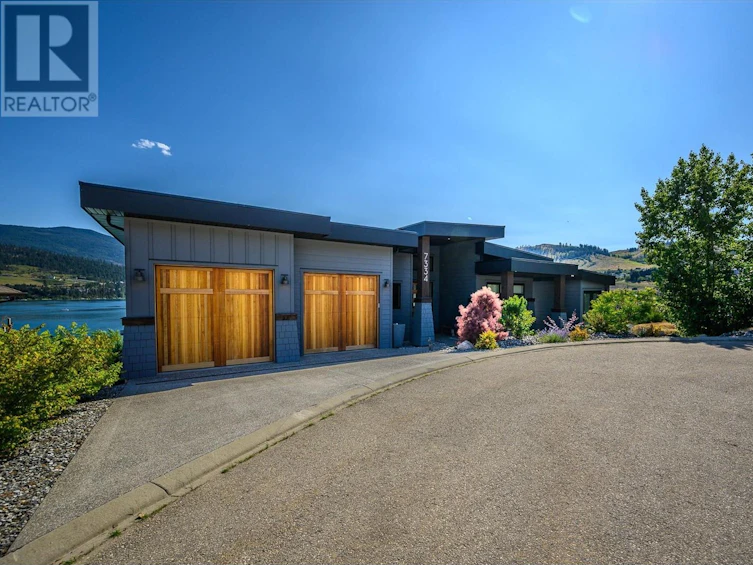 7334 Pointe Sage Crescent, Coldstream, BC, V1B 4A5 - 2